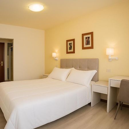 Elara Hotel Viveiro Ngoại thất bức ảnh